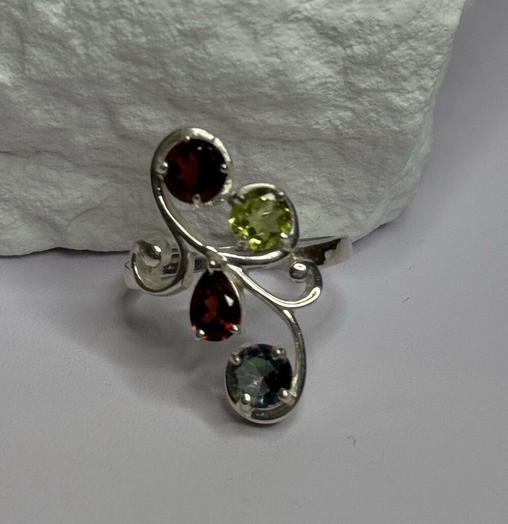925 Sterling Silver Alexandrite Garnet Peridot Ring Size 6.5